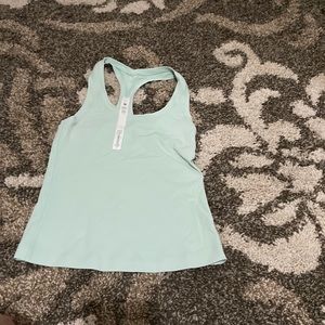 Lululemon active shirt cool color!